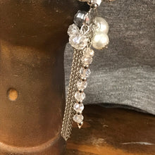 Load image into Gallery viewer, Pearl and Crystal Statement Stretch Bracelet
