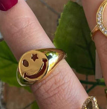 Load image into Gallery viewer, Smiley Faced Star Eye Adjustable Gold Ring
